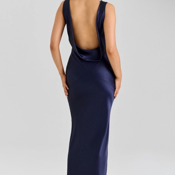 HOUSE OF CB 'Safaira' Navy Satin Draped Cowl Neck MaxiDress Size M Reg Cup - Picture 3 of 4
